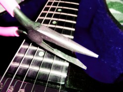 Electric Guitar Maintenance - How To Change Strings
