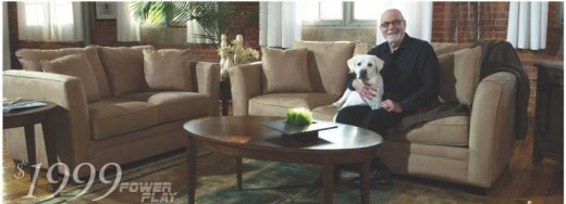 Look at that dog! S/He's cute  :)