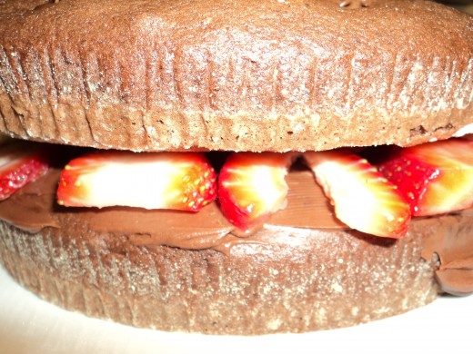 Strawberry and Chocolate Cake Layer