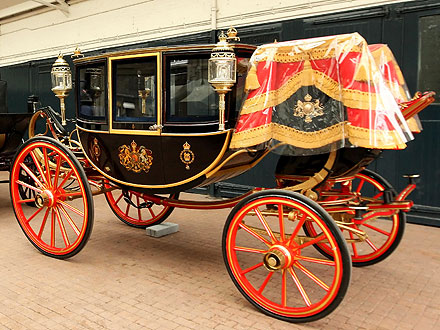 The glass coach,  Lady  Diana rode towards her  wedding to Prince Charles. This coach was built in 1881