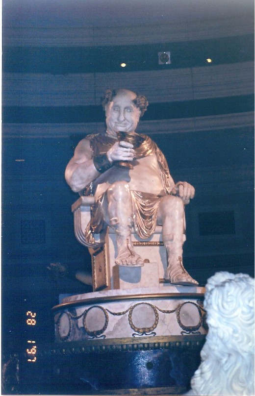 Las Vegas You Have to Go at Least Once Everything that happens in Vegas Stays in Vegas