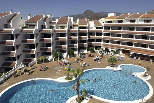 Paloma Beach Apartments pool