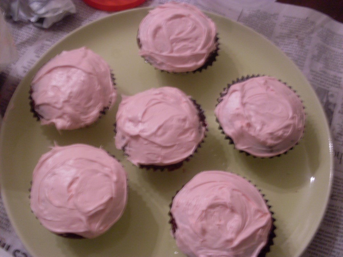 Pink frosted Valentine's Day cupcakes look  appealing and taste great too.