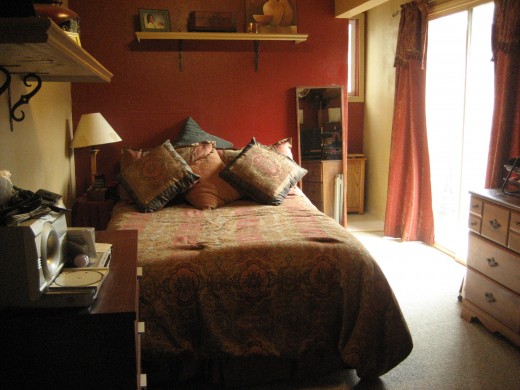 mini bedroom suite