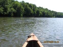 Canoe Picnic On the Banks of the Potomac River in a Mad River Canoe | Scenic Views of the Potomac River by Canoe