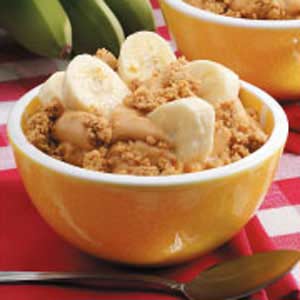 Peanut Butter Banana Pudding can be served in either individual bowls or one large serving bowl.