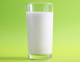 whole milk vs skim in protiens