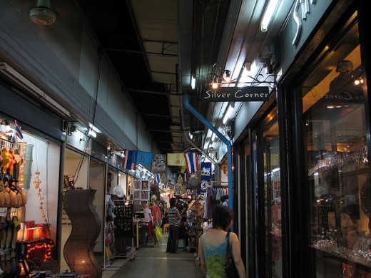 Suan Lum Night Bazaar in Bangkok