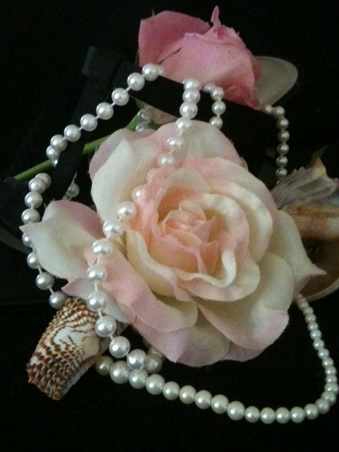 One facts about pearls: they are the Birthstone for June.