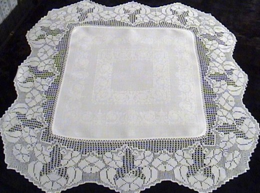  Antique filet crochet English suppercloth - can easily & carefully washed at home