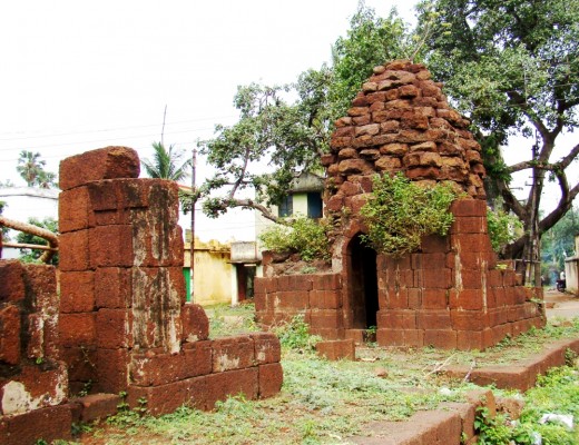 An uinfinished/destroyed abandoned temple at Khandra