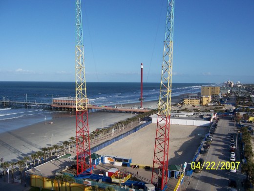 Looking at the "Slingshot" with the Daytona Pier in the background
