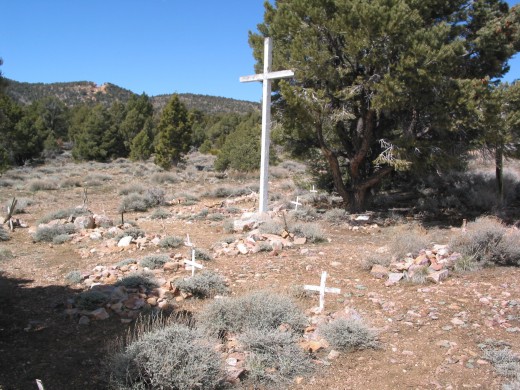 a Mining community in Doble had this poignant little pioneer graveyard.