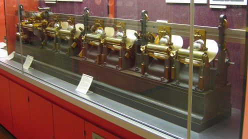Lord Kelvin's harmonic analyser (1878).  (Image courtesy Andy Dingley and Wikimedia Commons) Lord Kelvin's harmonic analyser (1878).  (Image courtesy Andy Dingley and Wikimedia Commons)
