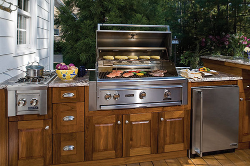 Enjoy a meal prepared, cooked and served outdoors in your new outdoor kitchen