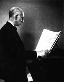 Manuel de Falla in the 1920s