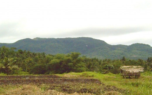 The Puting Gapo (White Stone) mountain by Travel Man (May 29, 2011)