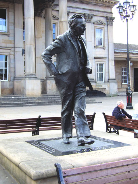 Harold Wilson statue, St George's Square, Huddersfield