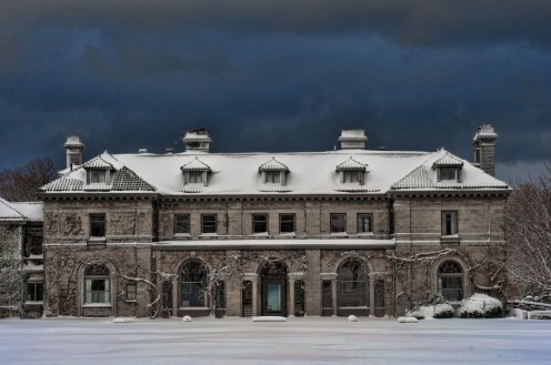Eolia mansion in winter