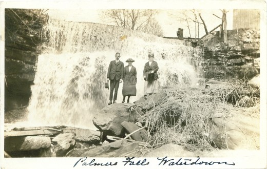 1929 Postcard calls this Palmers Falls. Now it is called Great Falls or Grindstone Falls