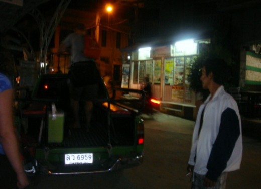 Boarding the back of the songthaew
