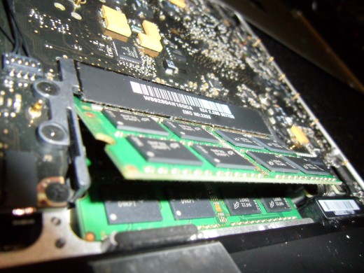 Ram chip ready to be removed