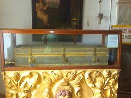 COFFIN IS OPEN ONCE A YEAR FOR ANY ONE TO TAKE THE BLESSING OF THIS SAINT AT GOA INDIA.IN THE PICTURE ITS CLOSED.