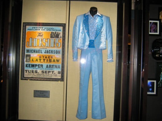 Outfit worn by Michael Jackson
