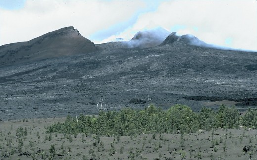 In 1997, Pu'u O'o collapsed. Gradually, it built back up with a new cone and crater.