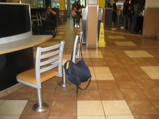 Suspicious bag left in McDonalds, DC