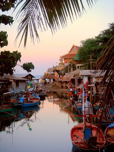 Picturesque Khao Tao fishing village