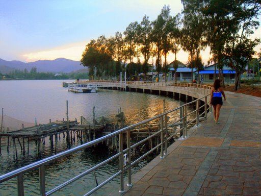 Beautiful walkway at Khao Tao Reservoir