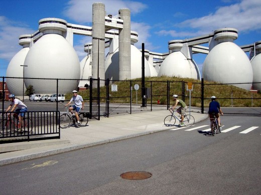 This could have been implemented globally long ago. It's among the best, most logical, safe, cost effective alternatives on the planet right now. Both pics here are from the Wiki page. To View, and read Click Alternative Energy Link below.
