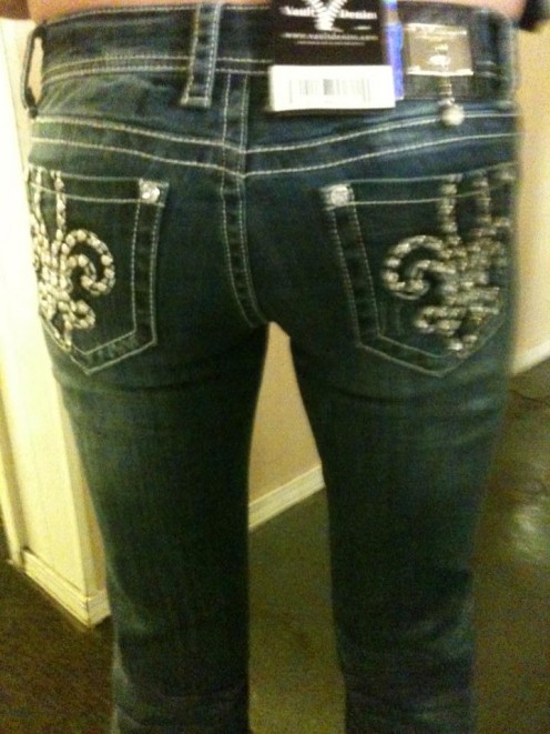 Dani Boswell shows off a pair of Vault Denim Designer jeans!