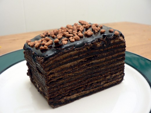 Tortak  (Cakes)  (Dobos Torte shown here)