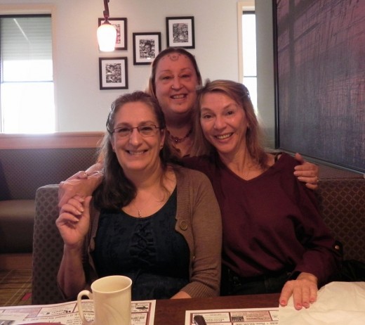 Breakfast reunion 2009 with Nelda and Dalia