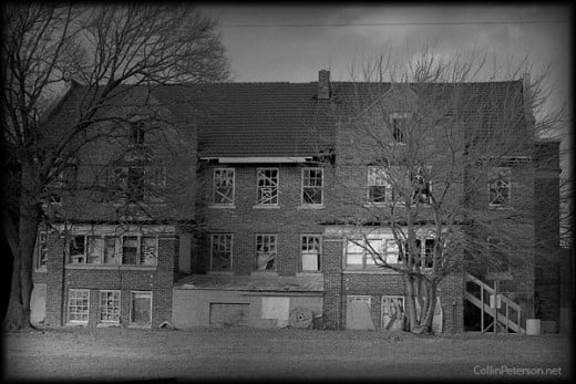 A front view of Cole's County Almshouse, or Ashmore Estates. Illnois