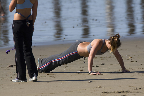 Why You Need To Wear a Sports Bra while working out