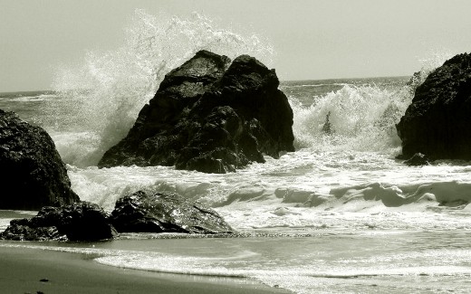 Ocean Waves Crashing on  Rocks