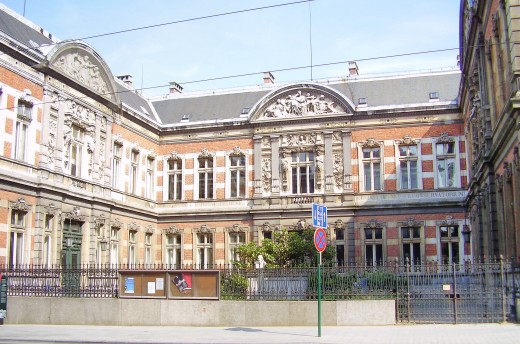 Royal Conservatory of Music of Brussels; architect: Jean-Pierre Cluysenaer