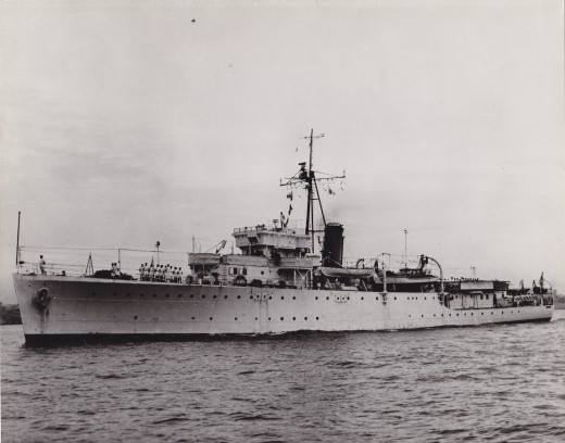 A Grimsby class sloop, Warrego and her sister HMAS Swan displaced around 1060 tons.    Built in the late 1930s Warrego was the economical choice for a survey vessel.