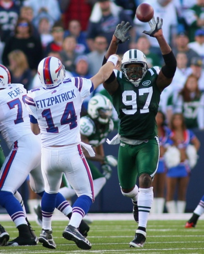Calvin Pace and the NYJ kept the pressure on Bills QB Ryan Fitzpatrick all day long. Credits: Rick Stewart/Getty Images 