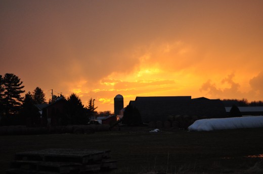 There are many beautiful things in life. One can not deny the beauty of the sun setting after a perfect day with family and friends. This is what memories are made of!