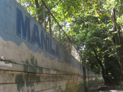 Outside the caged world of Manila Zoo (all photos by Travel Man)