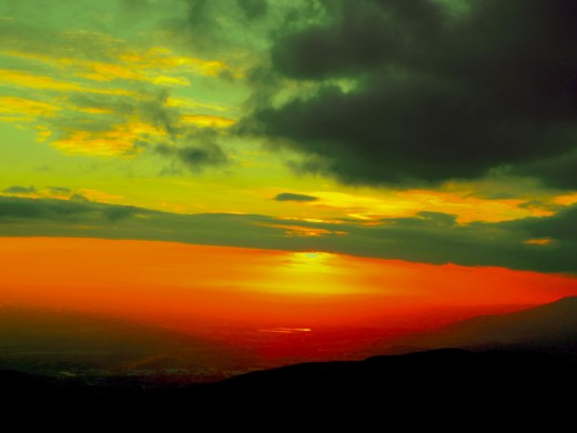 a mixture of cool and warm tones make this sunset over Valley of Enchantment dramatic..