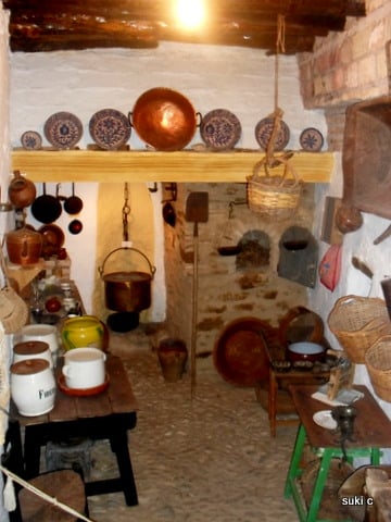 A room in the Riogordo ethnographic museum - my neighbour's house is remarkably similar to this!