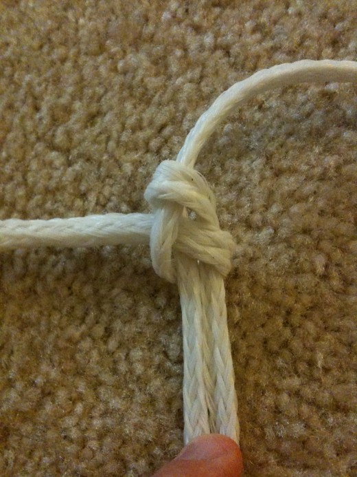 Close up of opposite of bowline (from underneath)