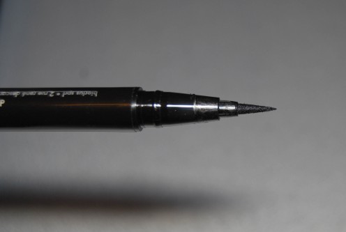 Stila Stay All Day Waterproof Liquid Eye Liner - close up of tip