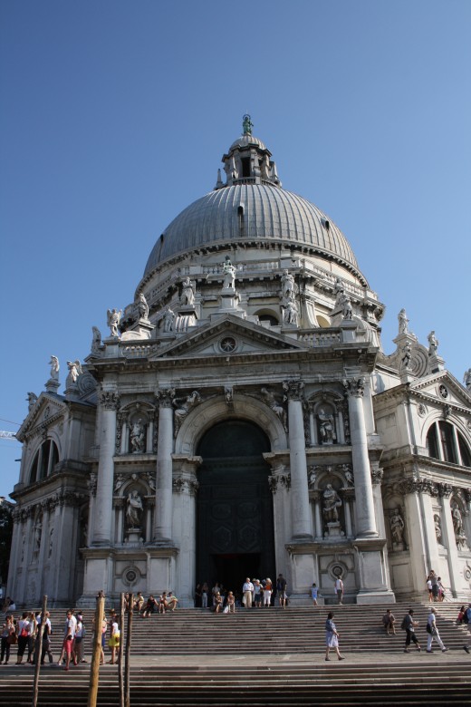 Another HUGE church on the Grand Canal (across from St Marc's square)