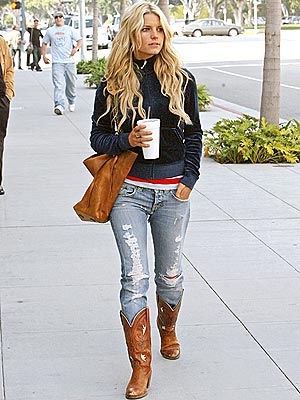 Jessica Simpson in a worn-out jeans